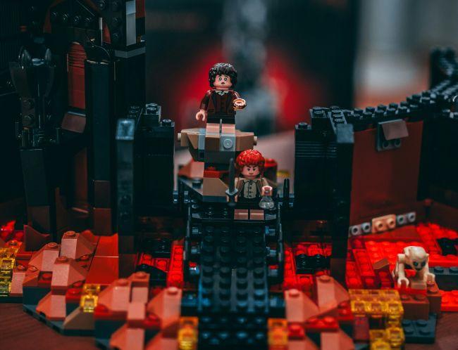 How to Find the Best Deals on Used LEGO® Sets